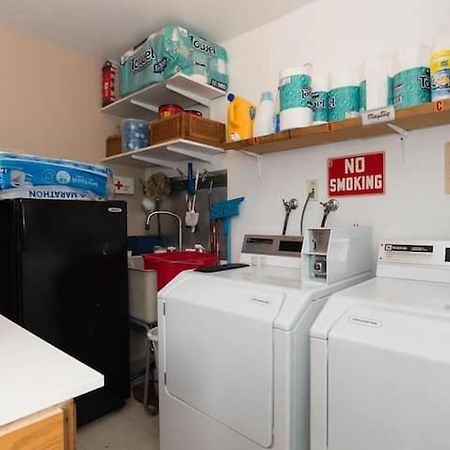 Unique, Convenient, Centrally Located Apartment Kent Buitenkant foto