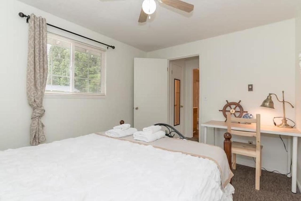 Unique, Convenient, Centrally Located Apartment Kent Buitenkant foto