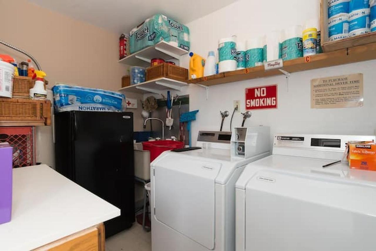 Unique, Convenient, Centrally Located Apartment Kent Buitenkant foto